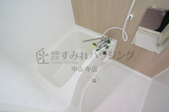 ネオフォレスト昆陽池の浴室