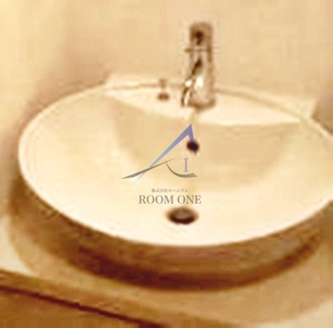 エル・ヴィエント・アース池袋の洗面所|独立洗面台です。