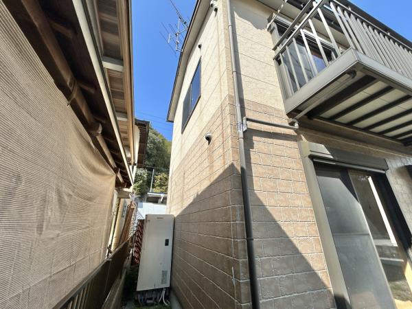 高知市西久万　中古一戸建てのその他|隣地との距離もしっかり確保