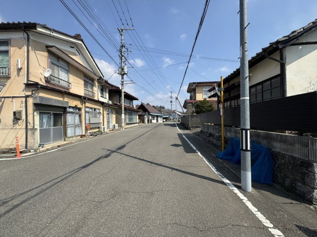 想定年間賃料　216万　想定利回り　10.9％　鉄骨造の周辺