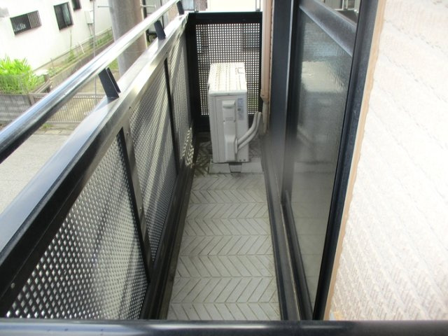 グリーンヒルズＢ棟のバルコニー