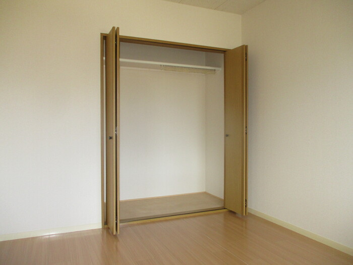 グリーンヒルズＢ棟の洋室