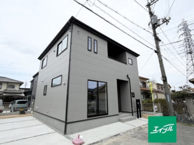 【外観】 | リーブルガーデン岡山南区福富東 (全2棟) | 並列2台駐車可能です！