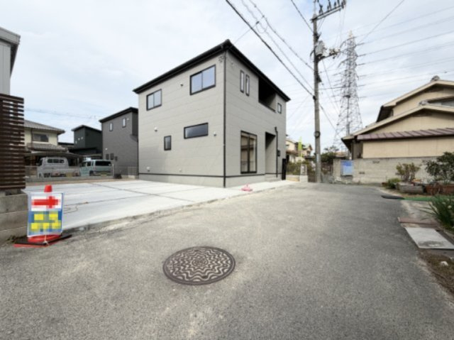 【前面道路含む現地写真】 | リーブルガーデン岡山南区福富東 (全2棟)