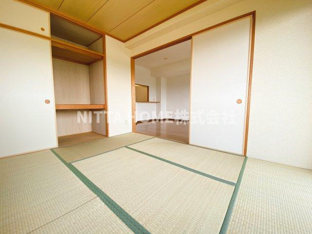 豊岡市今森の賃貸マンションの和室|和室のお部屋は６帖です＊
