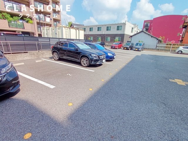 サプリーム大府　　刈谷市近郊の賃貸はクラスホーム刈谷店の駐車場