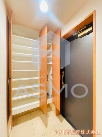 【玄関】 | リーガル江戸堀 | 同マンション別部屋参考写真