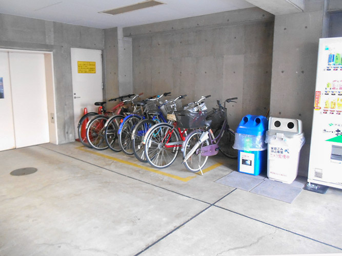 サカエ・ミヤシタビル