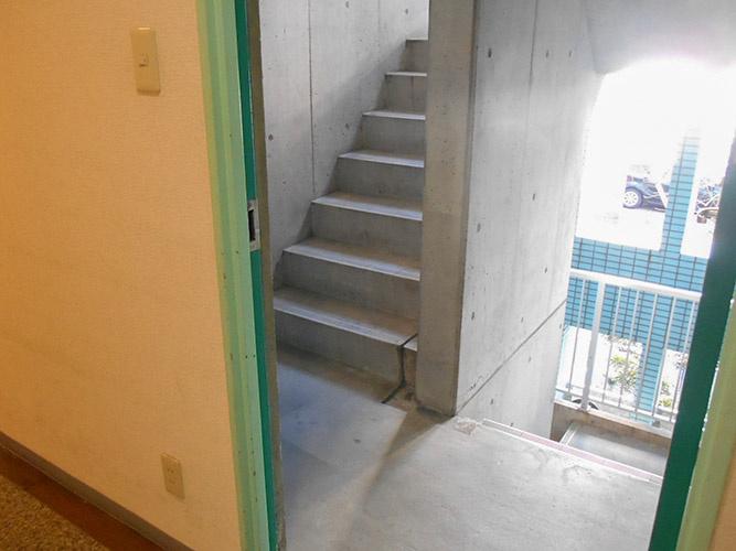 サカエ・ミヤシタビル