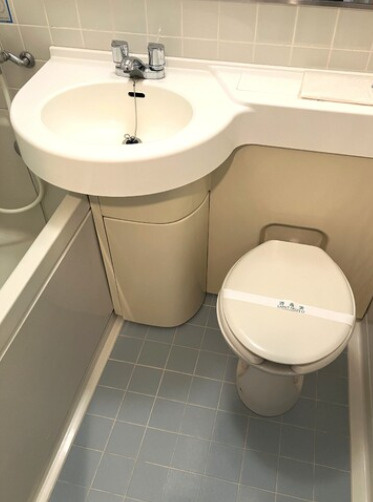 グラチアトルリの洗面所