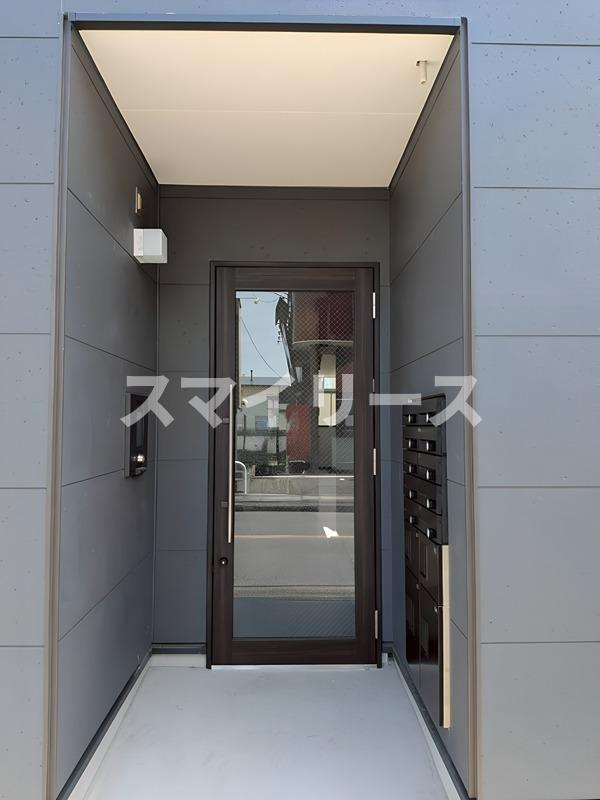 ルージュエール豊四季の玄関