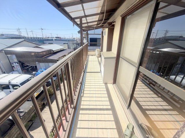 三郷市幸房　中古戸建　全1棟のバルコニー|南向きの日当たり良好なバルコニー