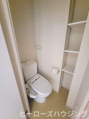 【トイレ】 | ウィステリア豊中本町 | ※同タイプの写真となり、実際のお部屋とは異なる場合があります