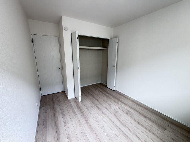 ハートフルタウン前橋市南町2丁目55番3　A号棟の収納|2階洋室2収納です