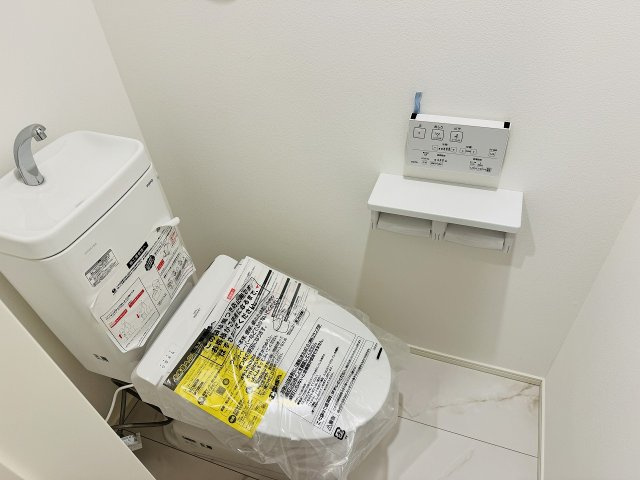 八王子市　万町　新築一戸建てのトイレ|～暖房温水洗浄機能付きトイレ　冬場は特に嬉しい機能ですね～