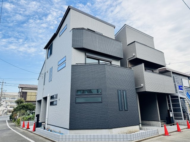 八王子市　万町　新築一戸建ての外観|～八王子駅徒歩10分の好立地　4路線徒歩利用可能、利便性の高い新築一戸建て～