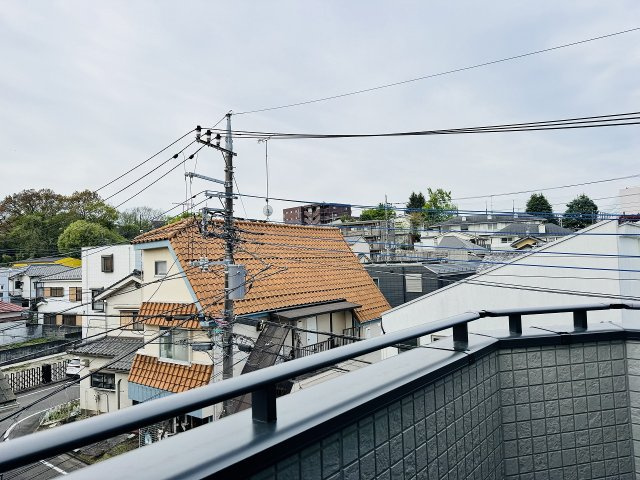 八王子市　万町　新築一戸建てのバルコニー|～陽当たりの良い南向きバルコニー　洗濯物がよく乾きそうです～