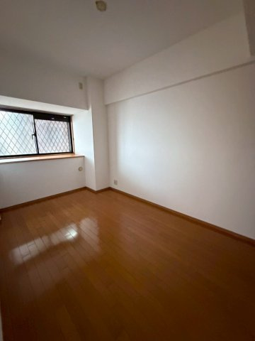 フォンテーヌ神山の洋室