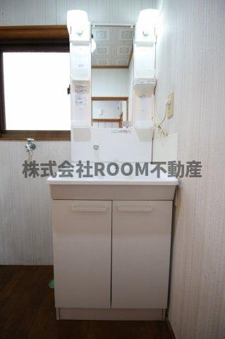 髙野貸家の独立洗面台|独立洗面化粧台付き