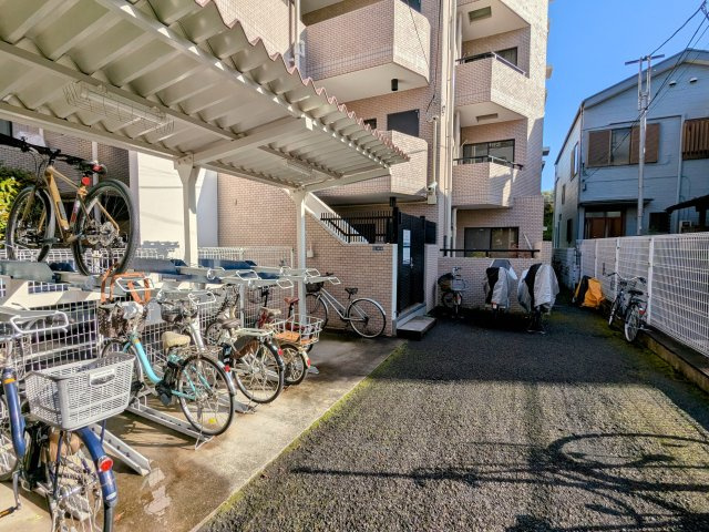 サンヴェール門前仲町の駐輪場|～駐輪場 写真～