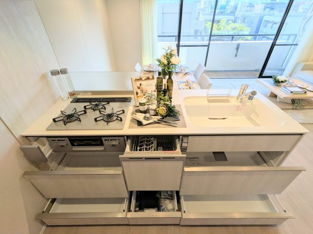 サンヴェール門前仲町のキッチン|～食器洗浄乾燥機付のキッチン写真～