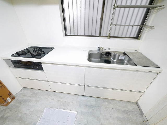 小泉町戸建のキッチン