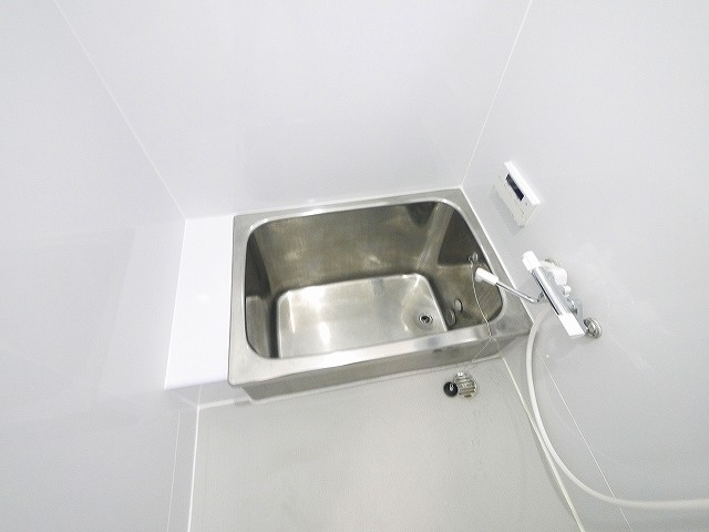 小泉町戸建の浴室