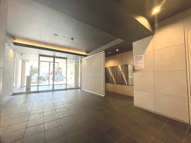 パレステージ本川越のエントランス