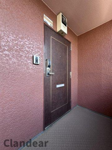 セザール立石の玄関|ドキドキの新生活も、安心してスタート。ぴったりの住まいを見つけませんか？クランディアが一緒に住まい選びをサポートします‼　まずは、お気軽にお問合せください　＃クランディア