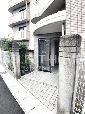 【エントランス】 | グランシャリオ幸田 | 落ち着いたエントランスです
