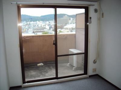 朝日プラザ鴨川のバルコニー