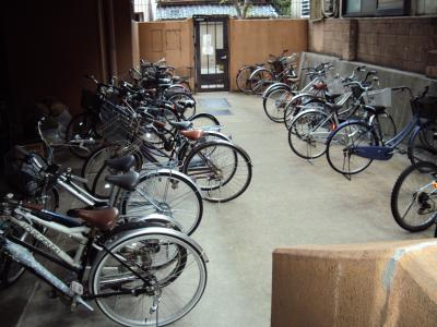 朝日プラザ鴨川の駐車場|駐輪場