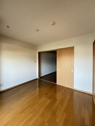 【洋室】 | プレゼンス