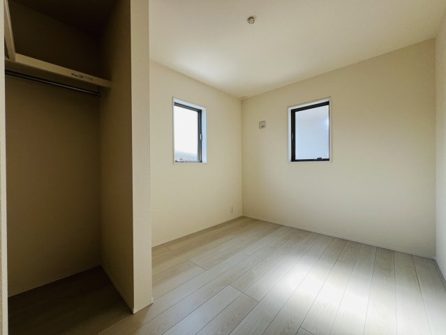 東海市養父町横枕54-1、55-1『仲介手数料無料』新築戸建ての洋室