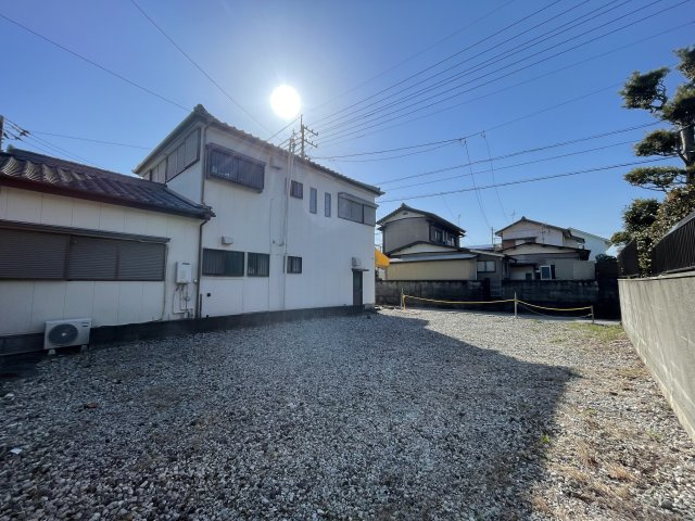 南国市大そね甲　土地の外観|北東側から見た写真です。周辺はお買い物施設や飲食店も充実しています。