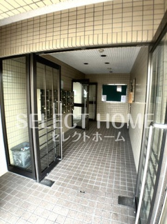【エントランス】 | 建物の内部です