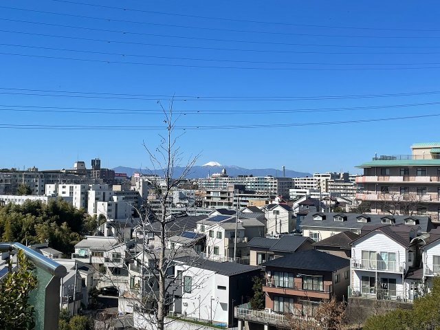バースヒル溝の口Bの展望|スカイテラスから天気の良い日には富士山が臨めます