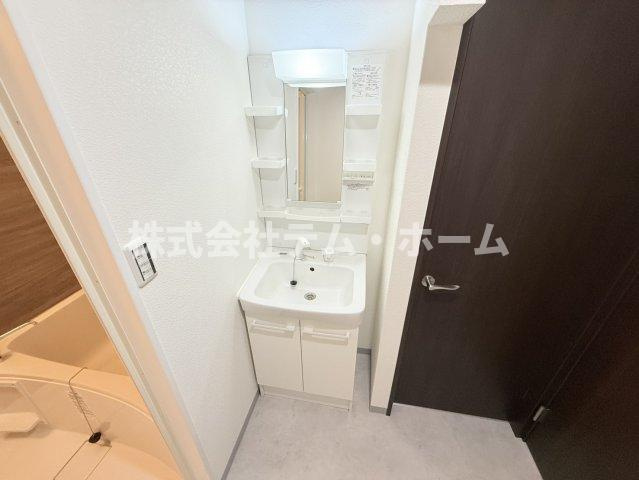 【独立洗面台】 | マンション平次 | 独立洗面台あり、毎朝おしゃれに忙しい女性の方におすすめです