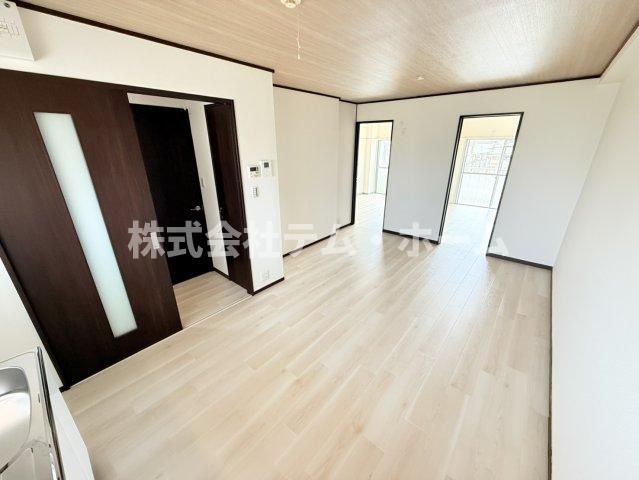 【居間・リビング】 | マンション平次 | ゆったり過ごせる居間です