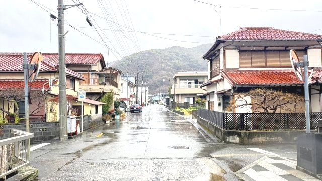 売土地　沼津市戸田の周辺|前面道路が広くストレスなく運転ができます。