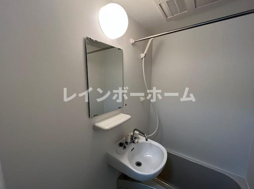 レジデンス江北の洗面所|同施工他部屋
同管理会社、参考写真