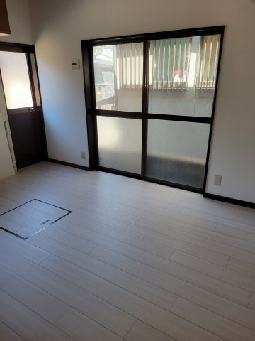 中間市深坂1丁目戸建の洋室