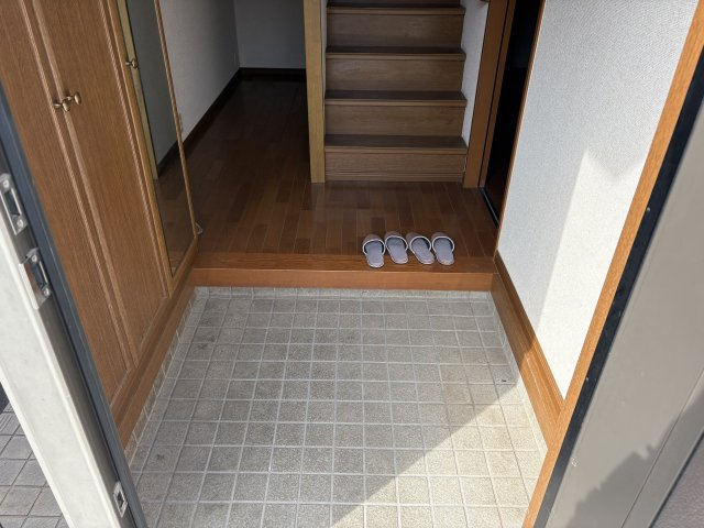 和歌山市小倉・中古戸建・54761の玄関