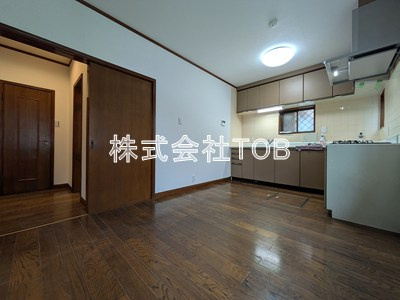 【居間・リビング】 | テラスハウス・E棟 | 7.5帖