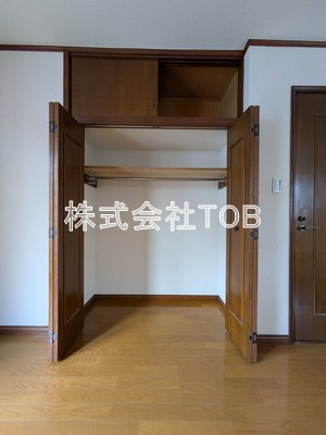 【その他】 | テラスハウス・E棟 | 12帖クローゼット