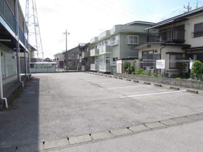 【駐車場】 | エルサティⅠ