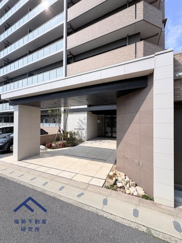 アルファスマート博多南の駐車場