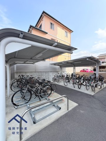 アルファスマート博多南の駐車場