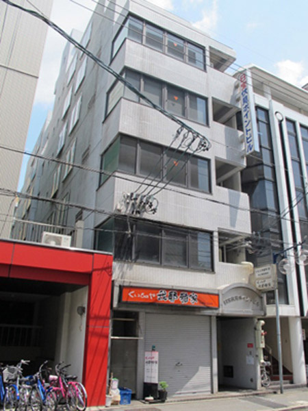 伏見ポイントビルの外観