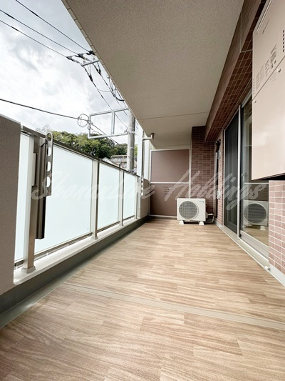 横浜市戸塚区戸塚町の賃貸マンションのバルコニー